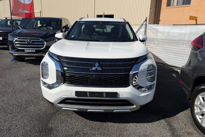 2023 MITSUBISHI OUTLANDER