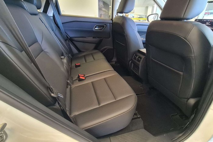 2025 Nissan X-TRAIL ST-L