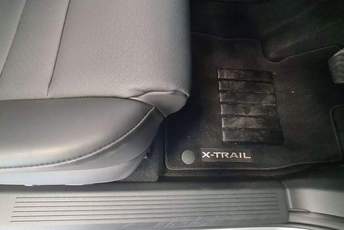 2025 Nissan X-TRAIL ST-L
