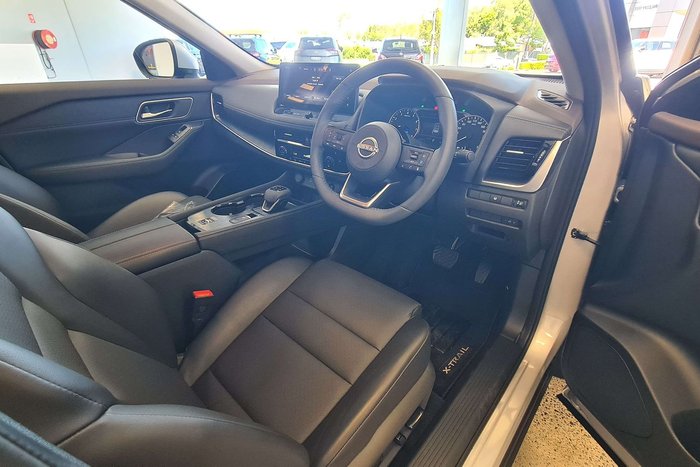 2025 Nissan X-TRAIL ST-L