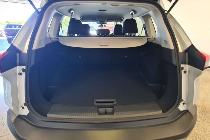 2025 Nissan X-TRAIL ST