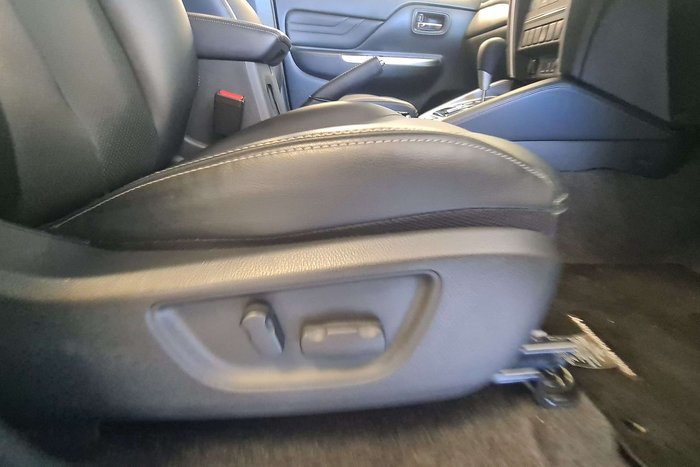 2023 Mitsubishi Triton Xtreme