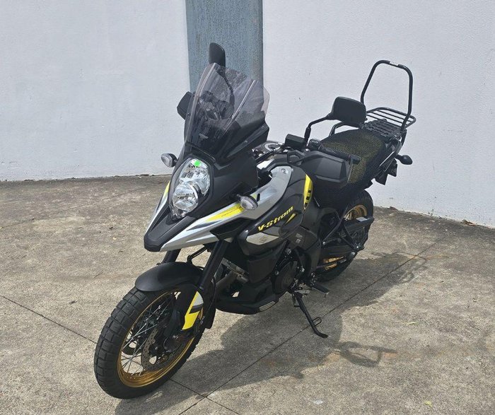 2018 Suzuki V-Strom 1000 ABS (DL1000A) V-Strom Yellow