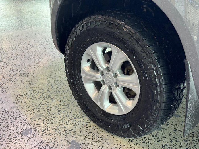 2017 Nissan Navara ST