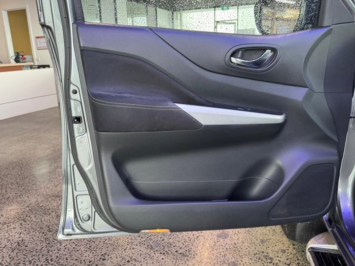 2017 Nissan Navara ST