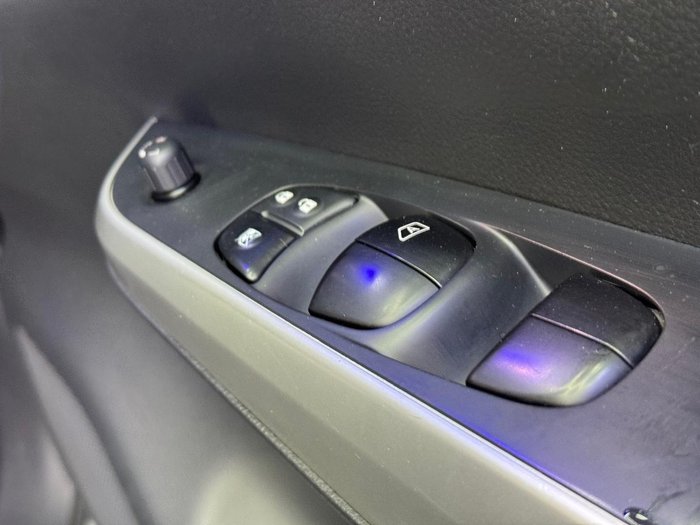 2017 Nissan Navara ST