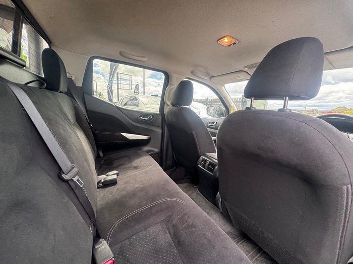 2017 Nissan Navara ST