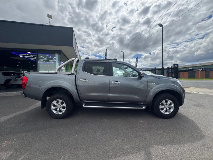 2017 Nissan Navara ST