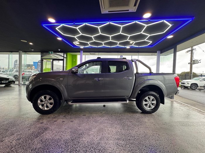 2017 Nissan Navara ST