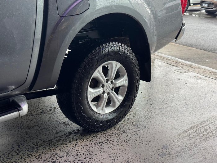 2017 Nissan Navara ST