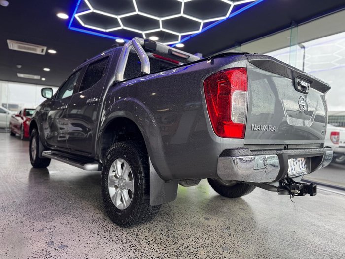 2017 Nissan Navara ST