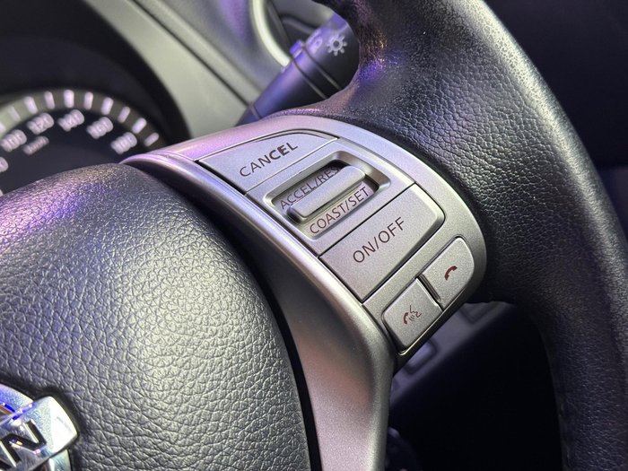 2017 Nissan Navara ST