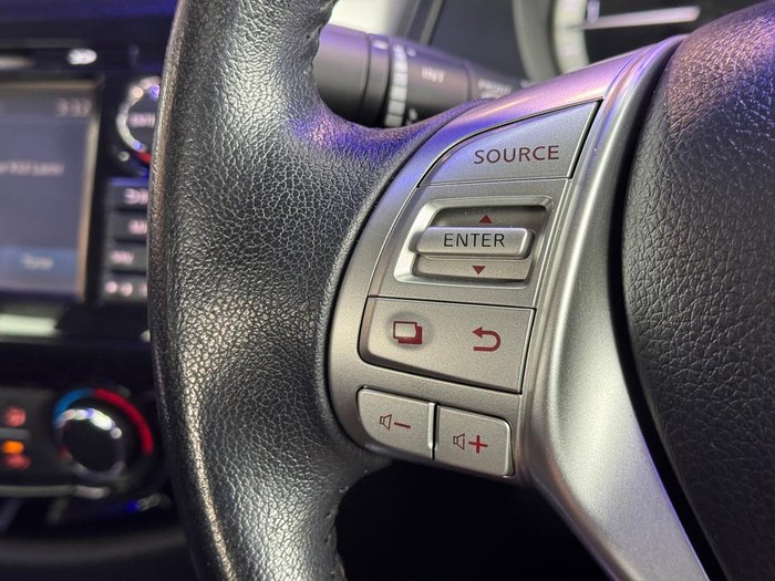 2017 Nissan Navara ST