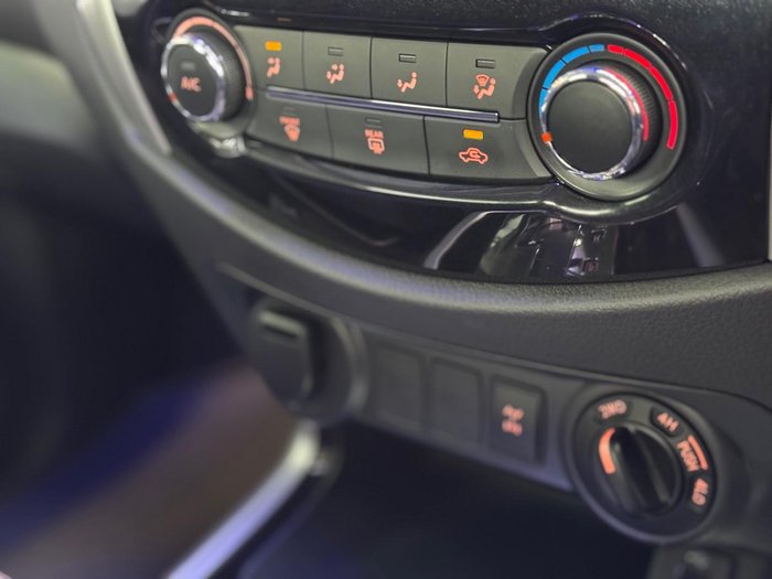 2017 Nissan Navara ST