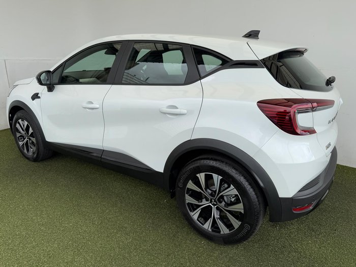 2025 Mitsubishi ASX LS