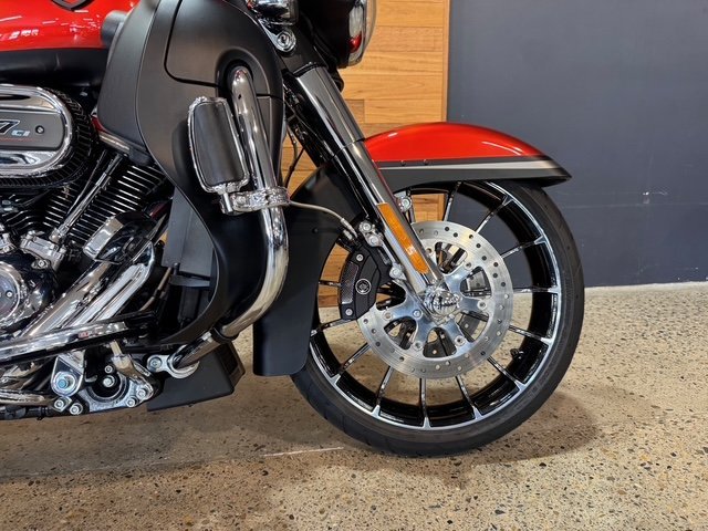 2017 Harley-davidson FLHXSE CVO STREET GLIDE Orange