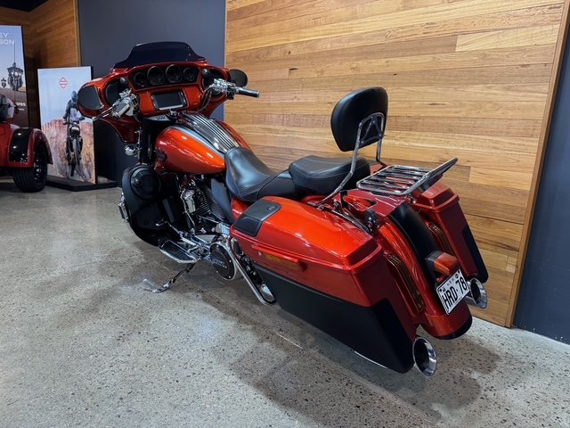 2017 Harley-davidson FLHXSE CVO STREET GLIDE Orange