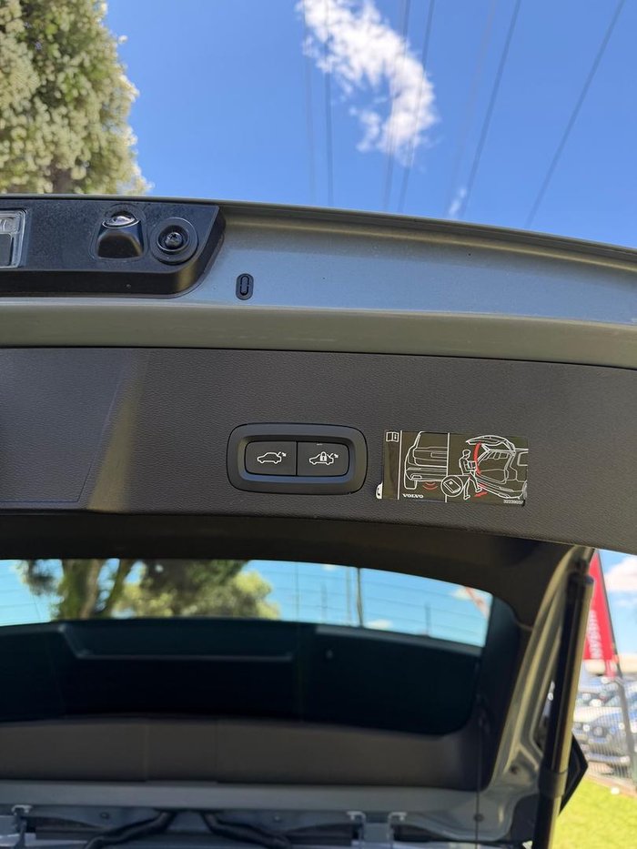 2021 Volvo XC40 T5 R-Design