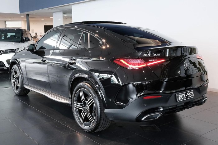 2023 Mercedes-Benz GLC-Class GLC300