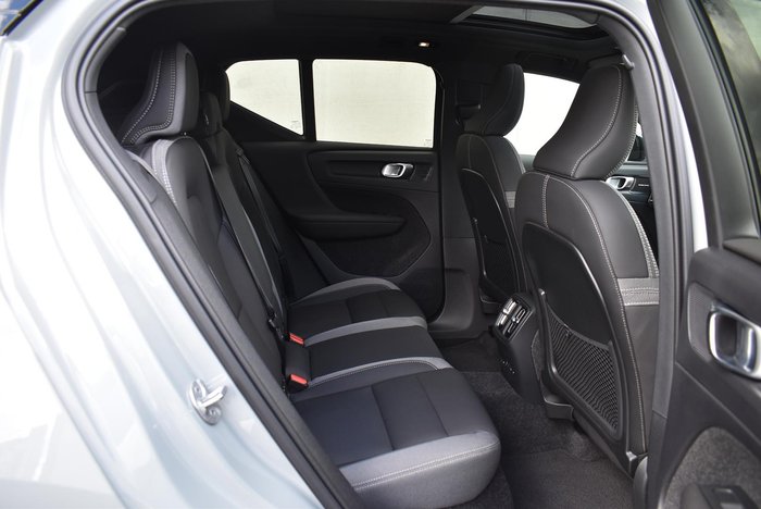 2025 Volvo EX40 Ultra Single Motor Extended Range MY25 Vapour Grey