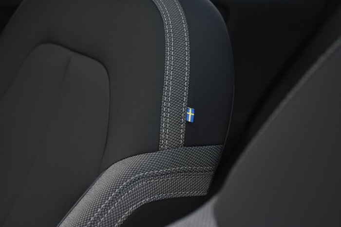 2025 Volvo EX40 Ultra Single Motor Extended Range