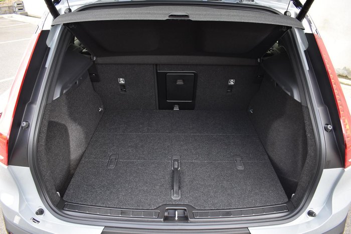 2025 Volvo EX40 Ultra Single Motor Extended Range MY25 Vapour Grey