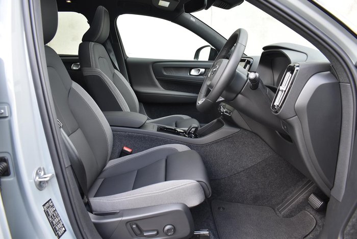 2025 Volvo EX40 Ultra Single Motor Extended Range MY25 Vapour Grey