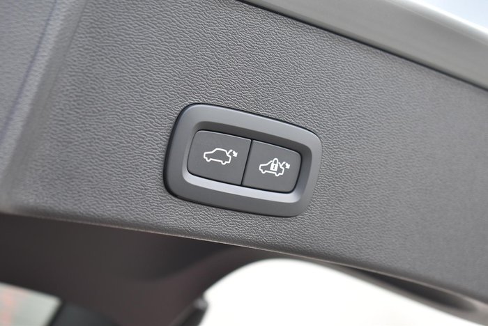 2025 Volvo EX40 Ultra Single Motor Extended Range