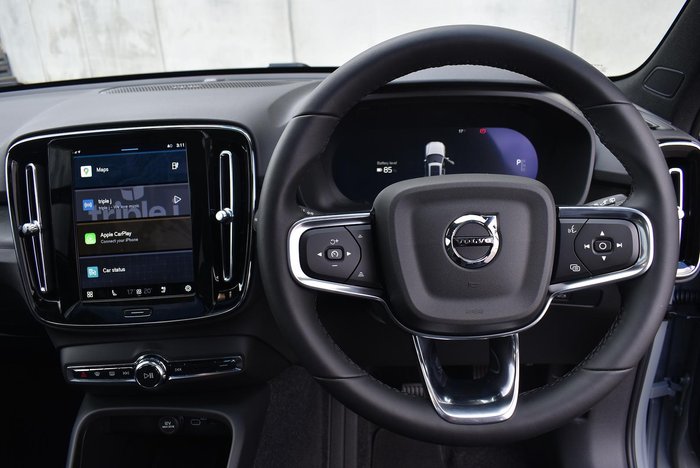 2025 Volvo EX40 Ultra Single Motor Extended Range