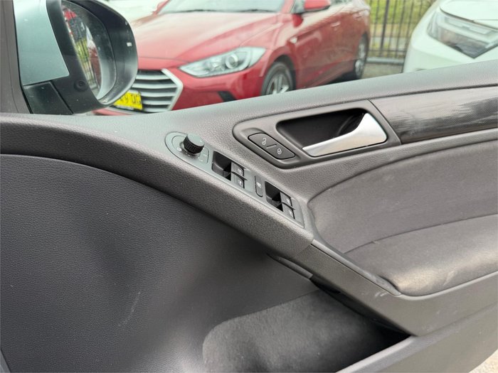 2012 VOLKSWAGEN GOLF 103 TDI COMFORTLINE