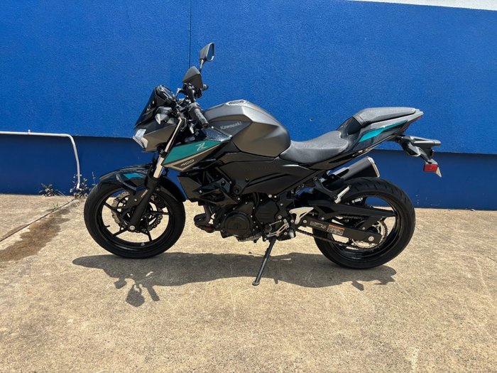 2022 Kawasaki Z400 Grey
