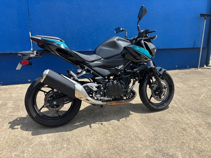 2022 Kawasaki Z400 Grey