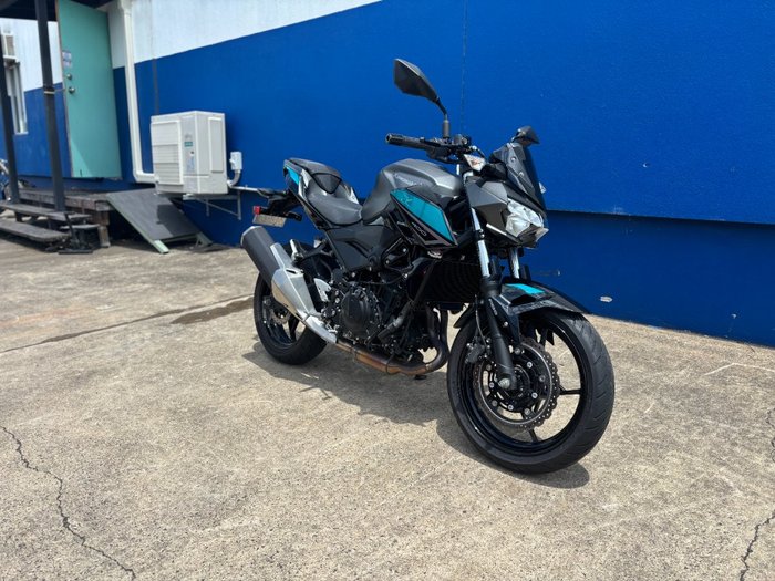 2022 Kawasaki Z400 Grey