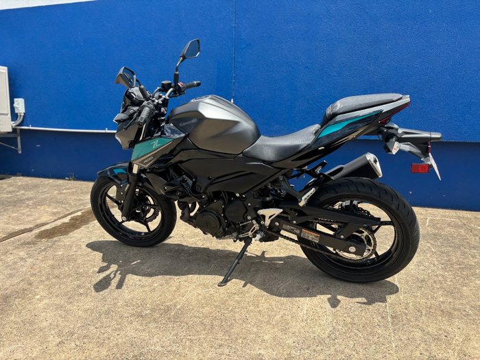 2022 Kawasaki Z400 Grey
