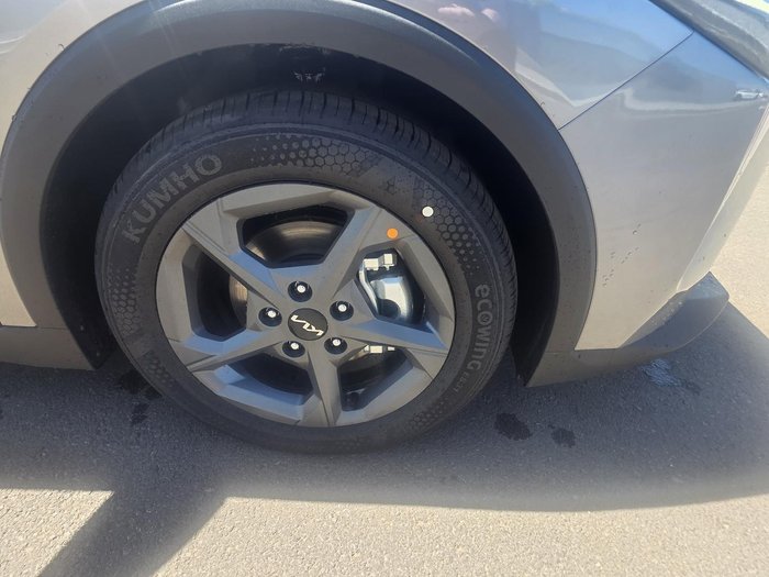 2025 Kia K4 S