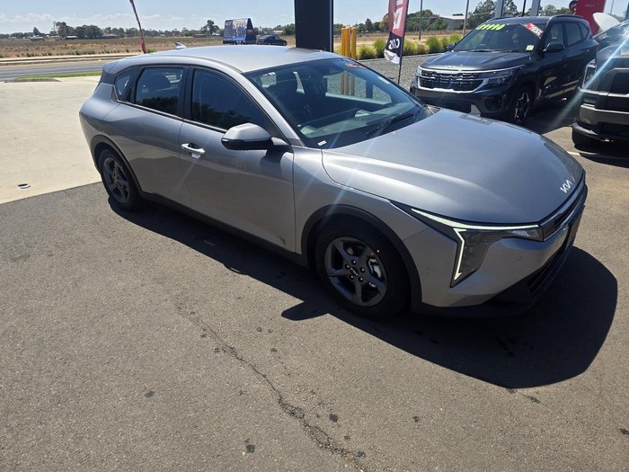 2025 Kia K4 S