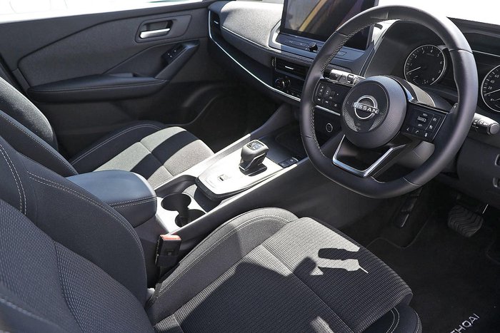 2025 Nissan QASHQAI ST-L