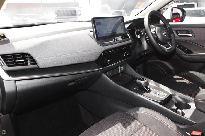 2025 Nissan QASHQAI ST-L