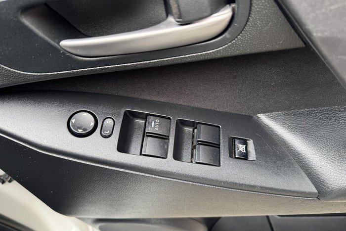 2010 Mazda 3 Maxx BL Series 1 MY10 Crystal White Pearl