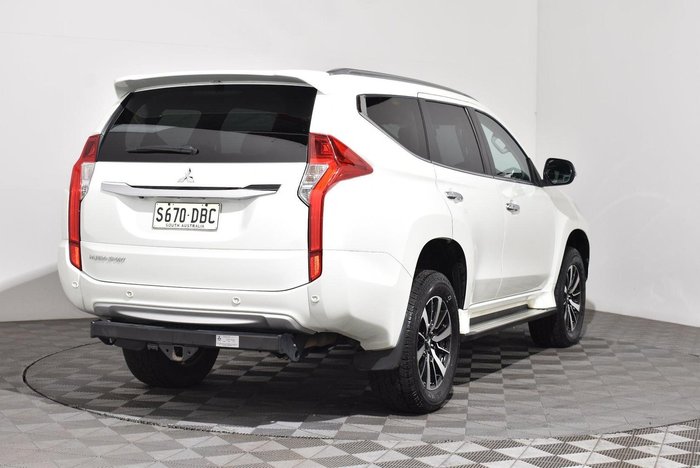 2018 Mitsubishi Pajero Sport GLS