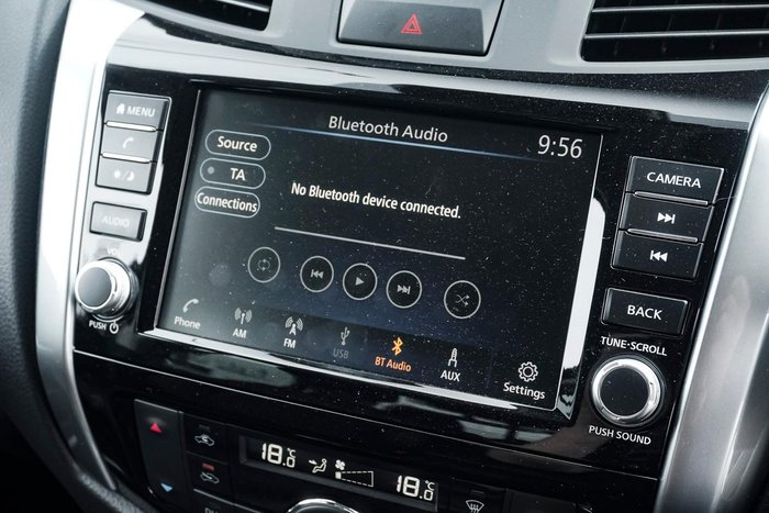 2025 Nissan Navara ST-X