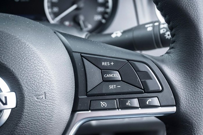 2025 Nissan Navara ST-X