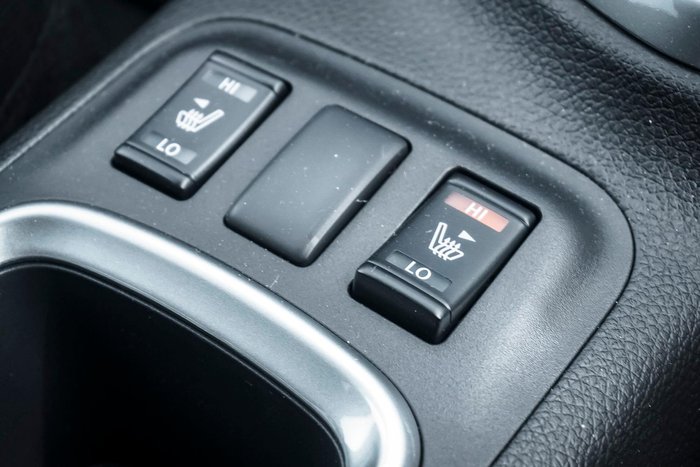 2025 Nissan Navara ST-X