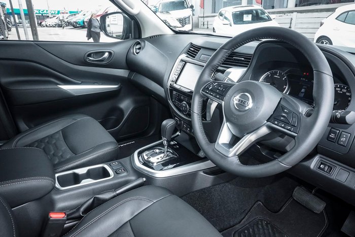 2025 Nissan Navara ST-X