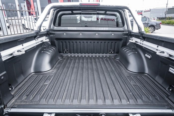 2025 Nissan Navara ST-X