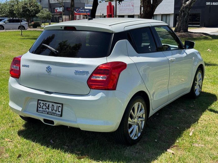 2022 Suzuki Swift GL AZ Series II Pure White
