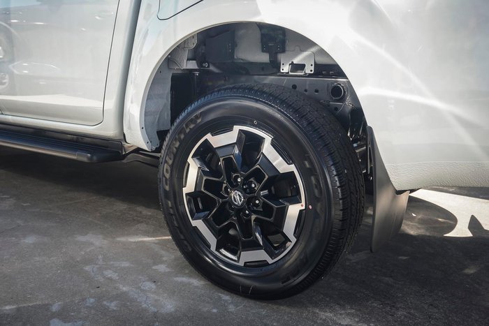 2025 Nissan Navara ST-X