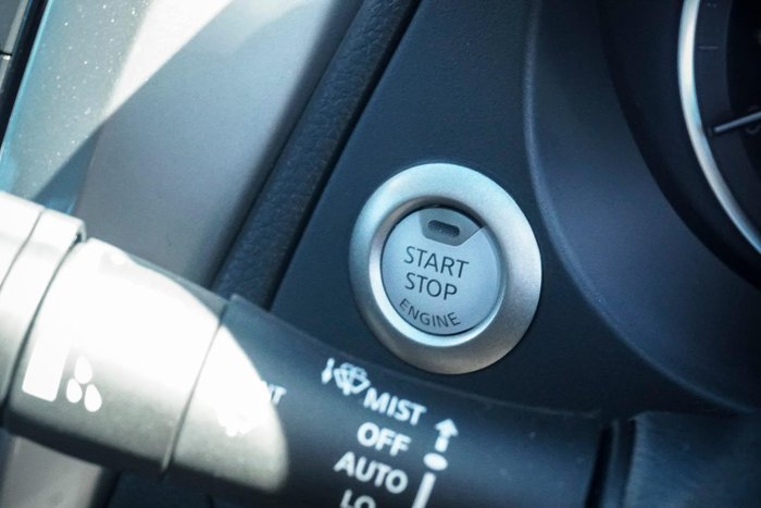 2025 Nissan Navara ST-X