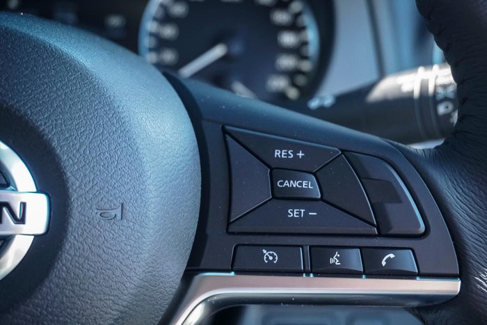 2025 Nissan Navara ST-X