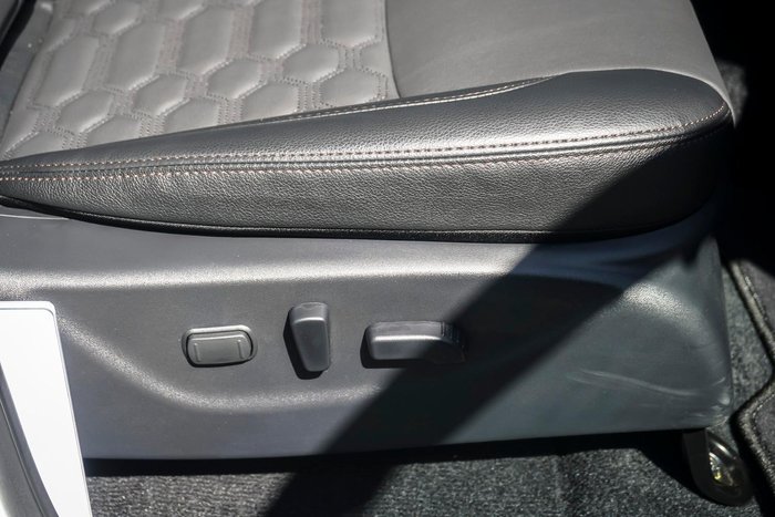 2025 Nissan Navara ST-X